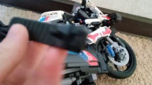 обзор на китайское лего техник мотоцикл! он полная фигня!?!?!?