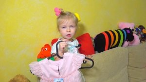 ПЕРВЫЙ Софиин БАЛ. Подарок на 8 марта. СОФУНЬЯ ШАЛУНЬЯ