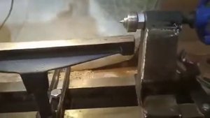 Небольшое усиление  китайского токарного станка по дереву