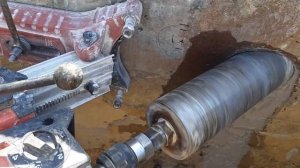 Алмазное бурение в фундаменте под углом 45"