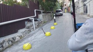 На электрокаре по ул. Дражинского от Интуриста до ул. Свердлова.
