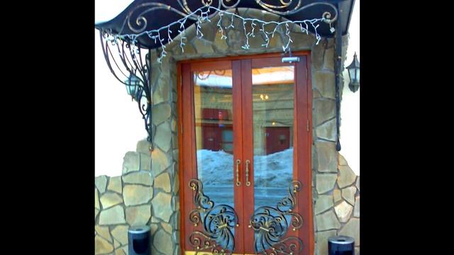 Входная дверь двухстворчатая дерево стекло ковка навес козырек изготовление в Днепре смотреть онлайн