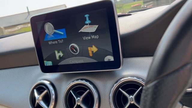 2016 Mercedes GLA Sport Executive смотреть онлайн