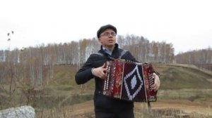 Под окном широким под окном высоким