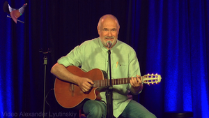 Алексей ИВАЩЕНКО - Кладут асфальт на площади Восстания