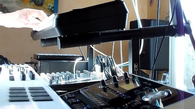 A pianist in the BK-7m ? смотреть онлайн