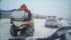 Снегопад  в Москве 04.02.2018 или в ТЦ на квадроциклах (Honda TRX 420 VS BRP 500)