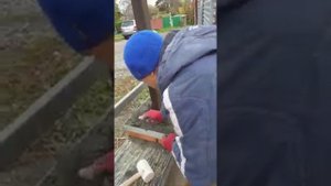 Кладка кирпичных столбов под шаблон