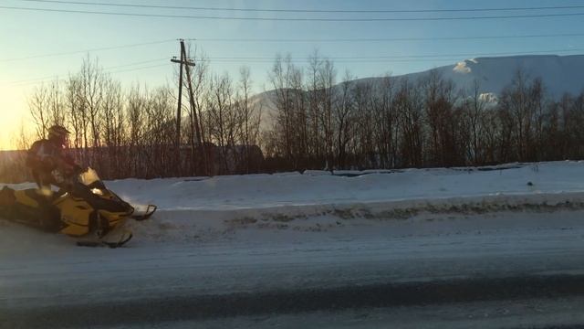 Жду сход лавины, на работу опоздал. смотреть онлайн