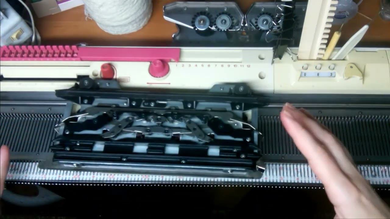 Чистка и смазка вязальной машины Тайота смотреть онлайн