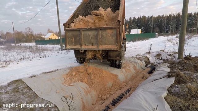 строим заезд на участок с пластиковой трубой sn10 зимой
