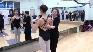 Упражнение для постановка головы