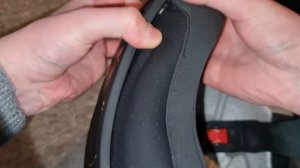 How to Remove the Cheek Pads (Liner) on the Airoh Valor Helmet