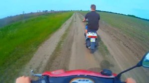 Катаем по полям на скутерах Honda Dio, Navigator Grand Prix.Порвался ремень ч.1