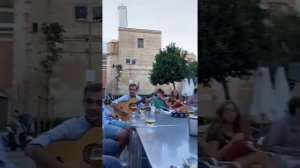 JUERGA FLAMENCA EN PLAZA DE SEVILLA por Javier Fute, Juanlu de Castro, La Cuarta Cuerda y Son Kaló