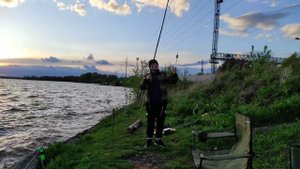 Вечерняя и ночная рыбалка на фидер!Верх-исетский пруд,у цхп!29.05-30.05