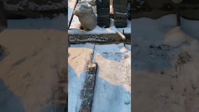 Укладка брусчатки по зимниму ??? #брусчатка #зима #холод