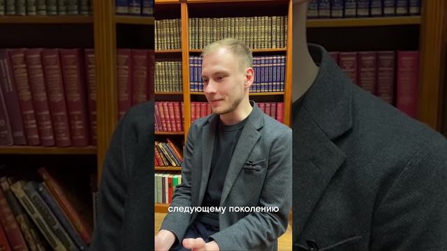 Сердюков Александр Александрович — преподаватель кафедры английского языка переводческого факультет