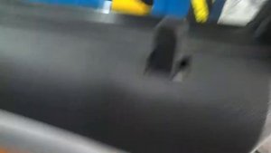 ЛАРГУС = пассажирская дверь разбито стекло