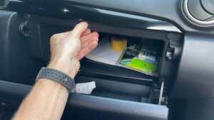 Избавление от скрипа бардачка, в любом автомобиле