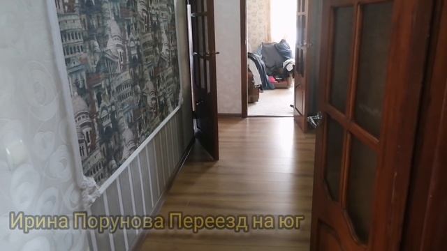 Продаётся большой дом 90 м кв, газ, все коммуникации, 10 соток, сад, ягоды. Краснодарский край.