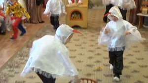 Осенний утренник в подготовительной группе  "ГУСИ ЛЕБЕДИ" 2020
