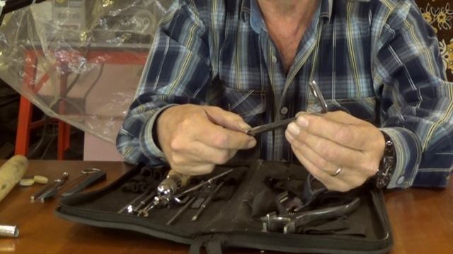 Видеошкола фортепианного мастера. Урок 3 (сокр.) Специальные инструменты для настройки и ремонта. смотреть онлайн