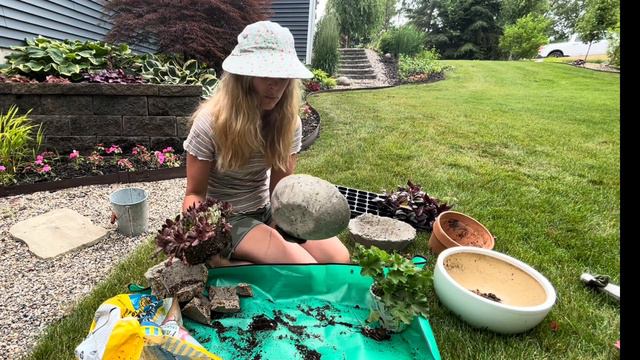 Planting Red, White & Blue Containers for my Pool Deck, A Popsicle from Neighbor Kids Ice Cream Car смотреть онлайн