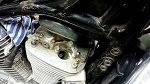 Регулировка тепловых зазоров клапанов Suzuki intruder vs 400, кровь и хрустальный болт.