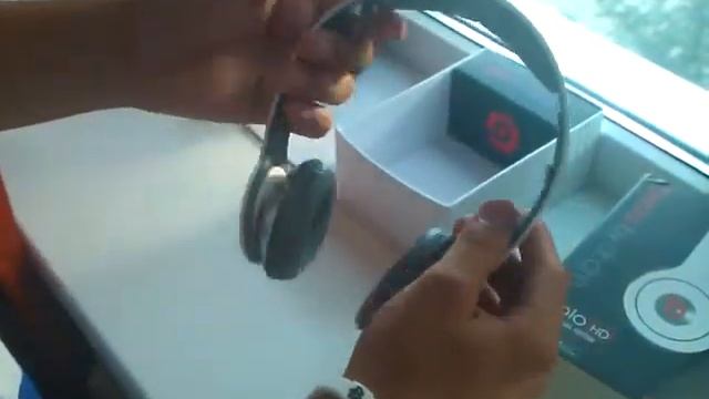 Обзор наушников Monster Beats Solo HD от интернет магазина MegaMarket34 смотреть онлайн