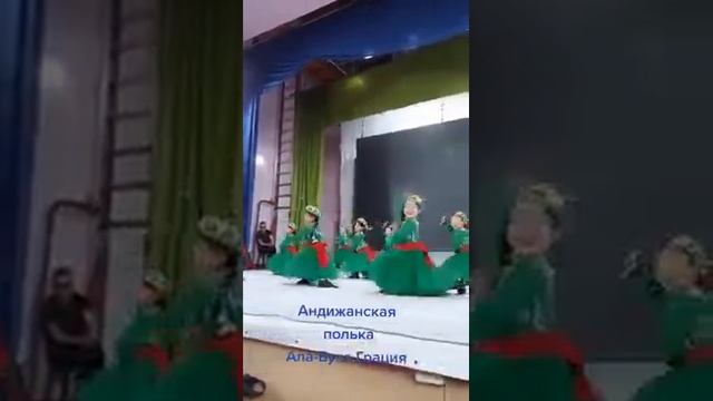 музыка и танцы народов мира.