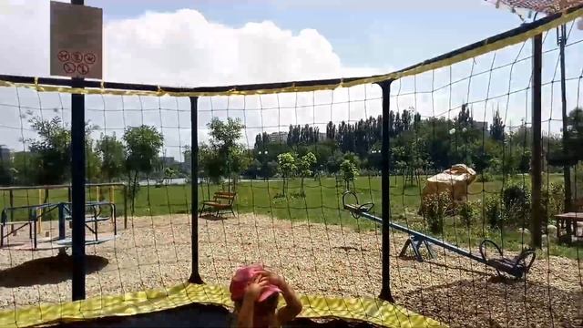 Вот нашему папе, делать нечего.. смотреть онлайн