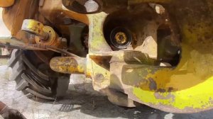 Трактор Кировец. Замена муфты включения привода заднего моста.