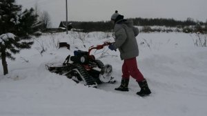 УБОРКА СНЕГА МОТОБЛОКОМ НА ГУСЕНИЦАХ КРУТЕЦ.РФ