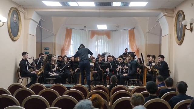 Arabesque by Samuel R.Hazo (исполняет оркестр духовых и ударных инструментов МГИК) смотреть онлайн