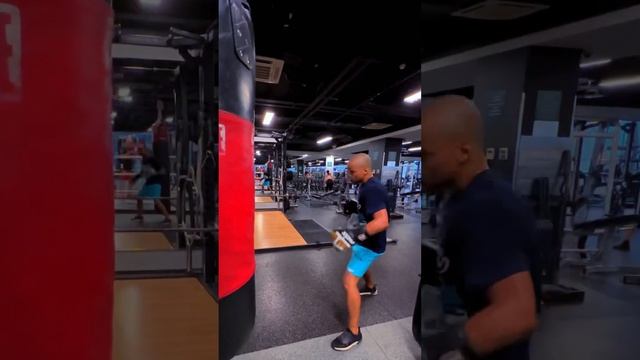 Идеальная КОМБИНАЦИЯ для ВСТРЕЧНОГО УДАРА / Школа БОКСА Эдуарда Романчука / смотреть онлайн