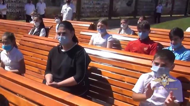 Акция «Помоги пойти учиться» активно проводится полицейскими во всех районах Северной Осетии смотреть онлайн