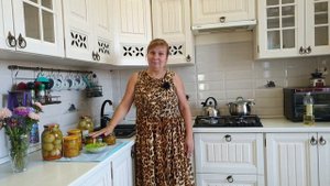 Потрясающий салат из зеленых помидор на зиму - легко и просто