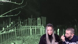 ОСТАВИЛА КАМЕРЫ НА КЛАДБИЩЕ. ВОТ ЧТО СНЯЛА КАМЕРА