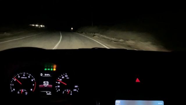 Kia Rio X едет в Ахты смотреть онлайн