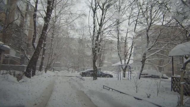 Снег в Ставрополе, проехать можно но во дворах почти не чистят. Переулок Седова уже не узнать.