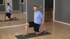 Растяжка мышц бедра - для снятия боли в пояснице