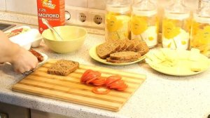 038. Горячие бутерброды с беконом, сыром и помидорами