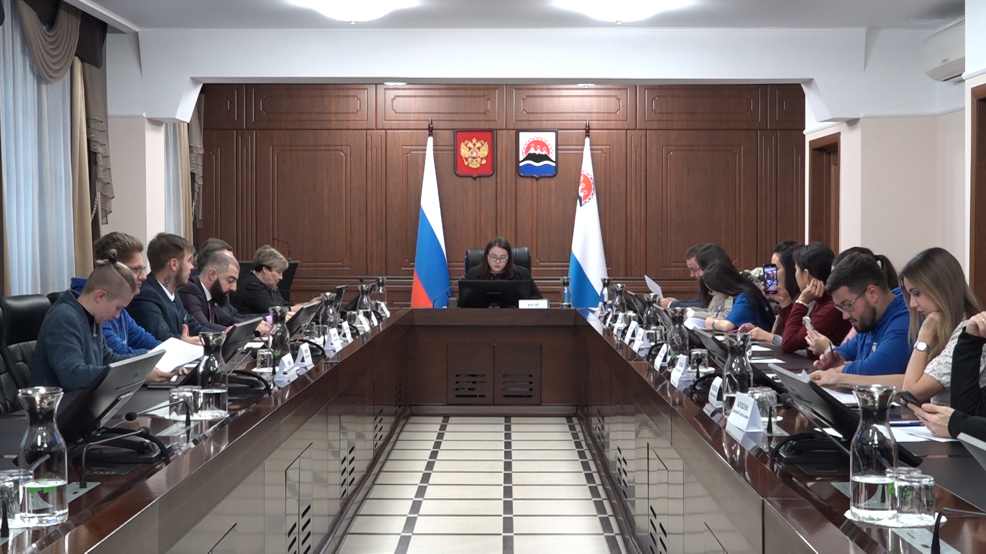 ДЛЯ ПОДДЕРЖКИ МОЛОДЫХ УЧЁНЫХ