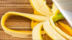 ✅ СЕКРЕТНОЕ удобрение для роста цветов и растений на даче - настой из банановой кожуры