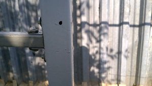 Виноградник. Самое БЫСТРОЕ НАТЯЖЕНИЕ ПРОВОЛОКИ для шпалеры. Простой способ!