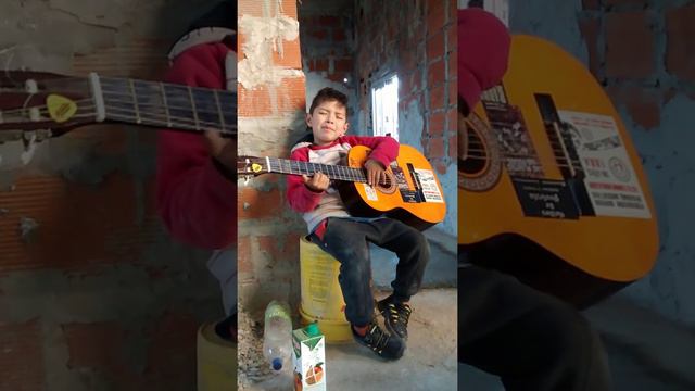 Severino cantando la canción de dragon ballz