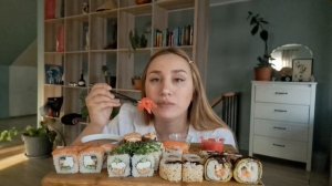 МУКБАНГ ?? #мугбанг #mukbang #суши #суши_роллы #сушимукбанг #sushi #food #еда #eting #роллы #рыба