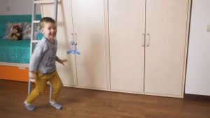 Тёма купил Крутой Спортбайк Распаковка мини байка для детей