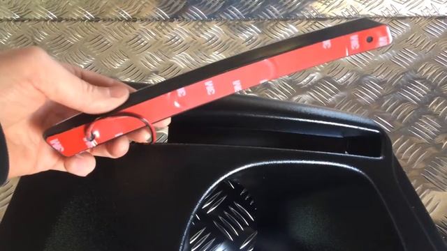 Накладки с ходовыми огнями для Рено Дастер смотреть онлайн